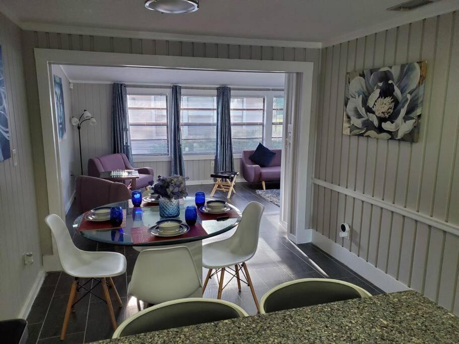 Beautiful Cottage Near Lake Louisa & Mins From Disney, Vehicle Rental Available クレルモン エクステリア 写真